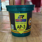 Why Choosing the Right Engine Oil Matters for Your Vehicle
